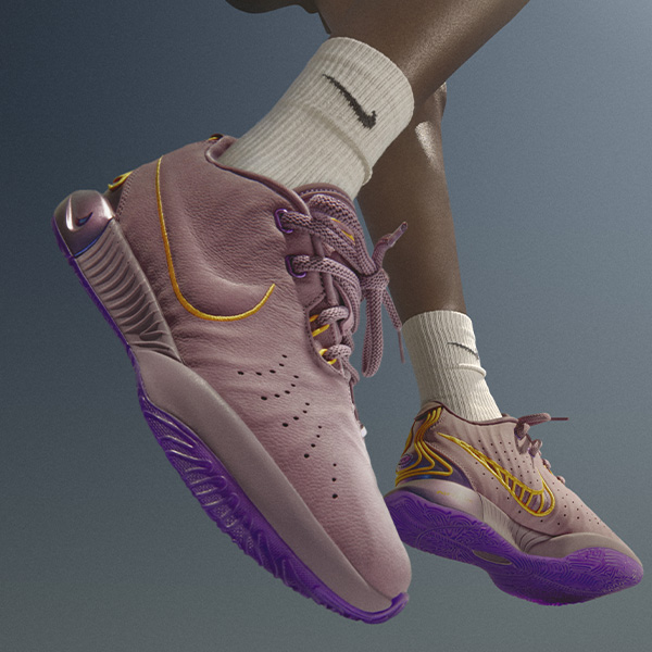 LeBron 21 profil latéral avec système de maintien à 360 degrés"
